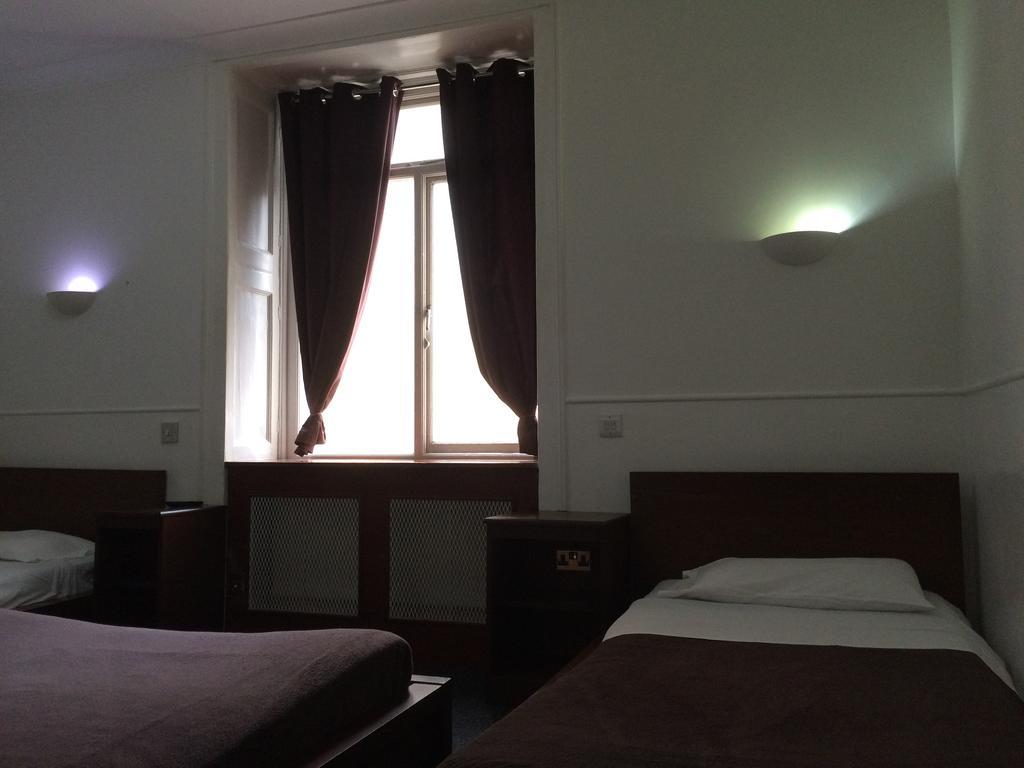 ลอนดอน คอนติเน็นตัล โฮเต็ล Hotel ห้อง รูปภาพ