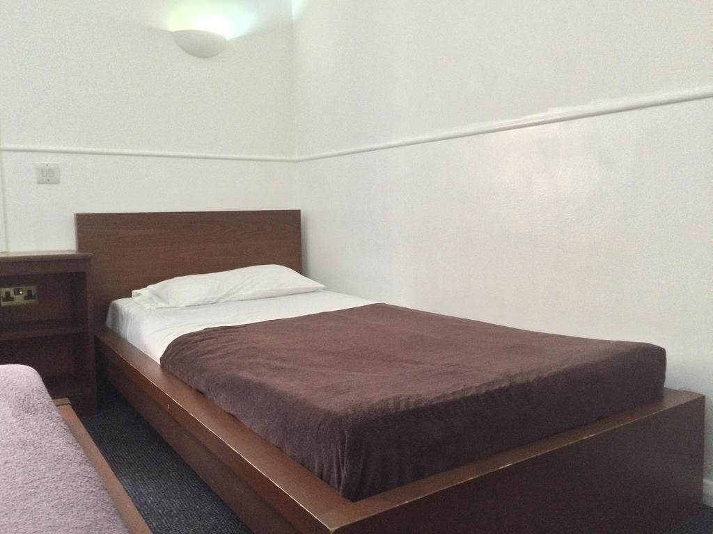 ลอนดอน คอนติเน็นตัล โฮเต็ล Hotel ห้อง รูปภาพ