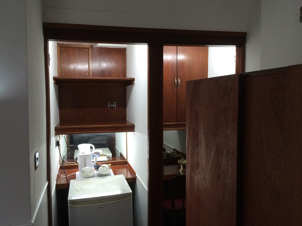 ลอนดอน คอนติเน็นตัล โฮเต็ล Hotel ห้อง รูปภาพ