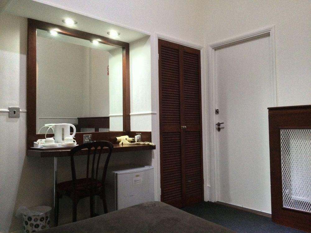 ลอนดอน คอนติเน็นตัล โฮเต็ล Hotel ภายนอก รูปภาพ
