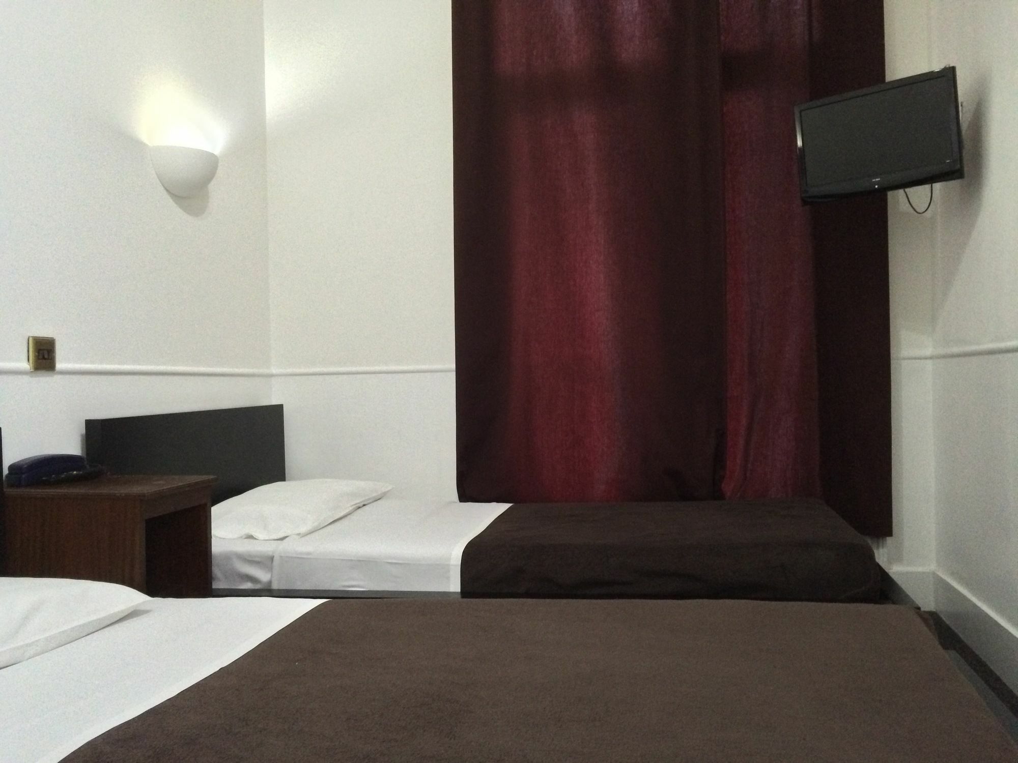 ลอนดอน คอนติเน็นตัล โฮเต็ล Hotel ภายนอก รูปภาพ